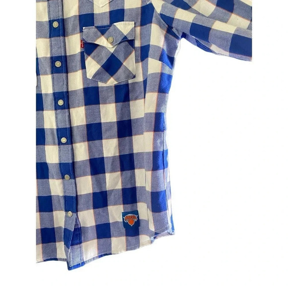Levi's Women's checked knicks Western Plaid NBA Shirt Size M - Picture 3 of 6